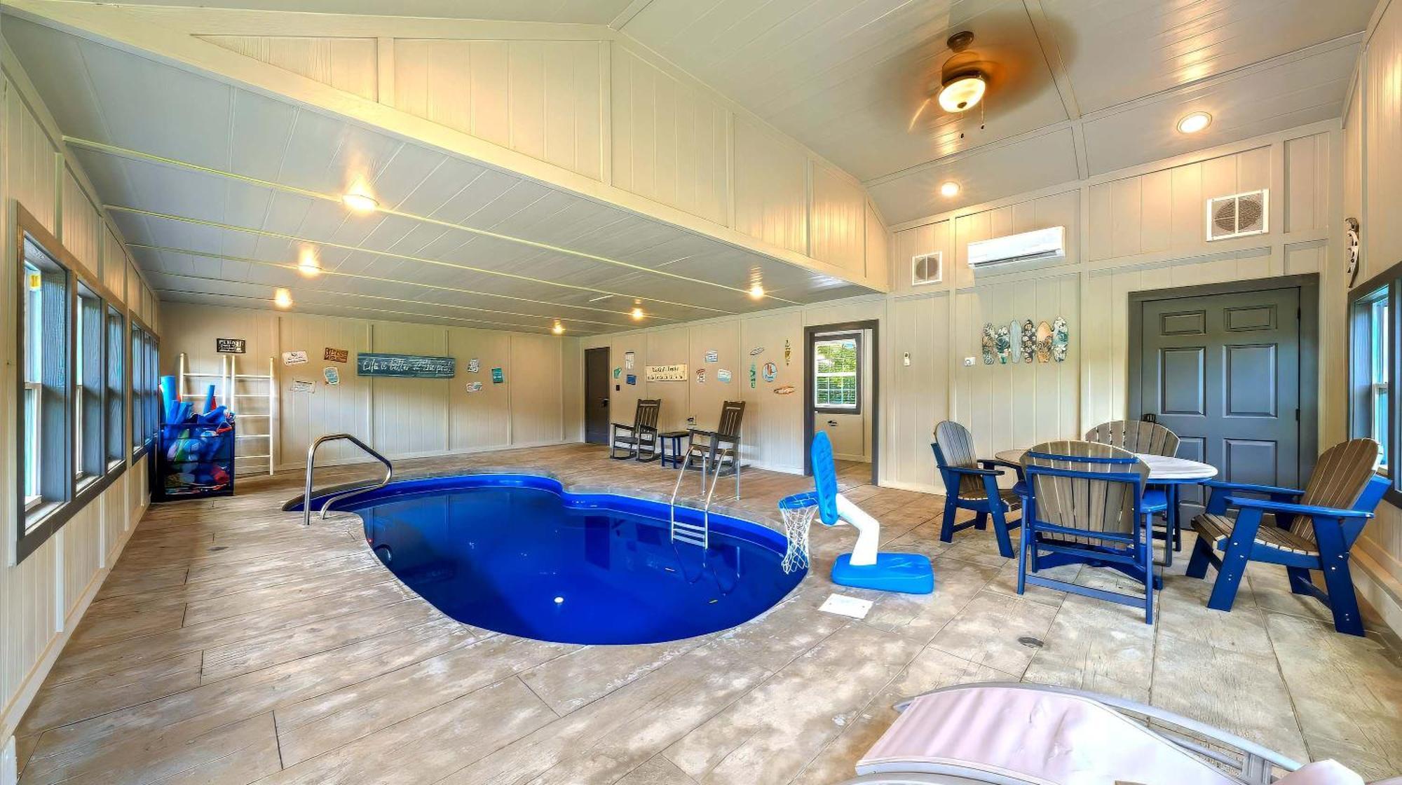 Poolside At Autumn Woods - Pool, Theater, Fireplace, Firepit, Arcade Sevierville Ngoại thất bức ảnh
