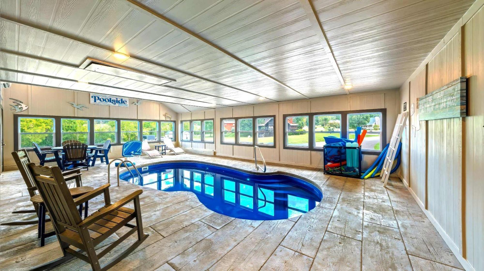 Poolside At Autumn Woods - Pool, Theater, Fireplace, Firepit, Arcade Sevierville Ngoại thất bức ảnh